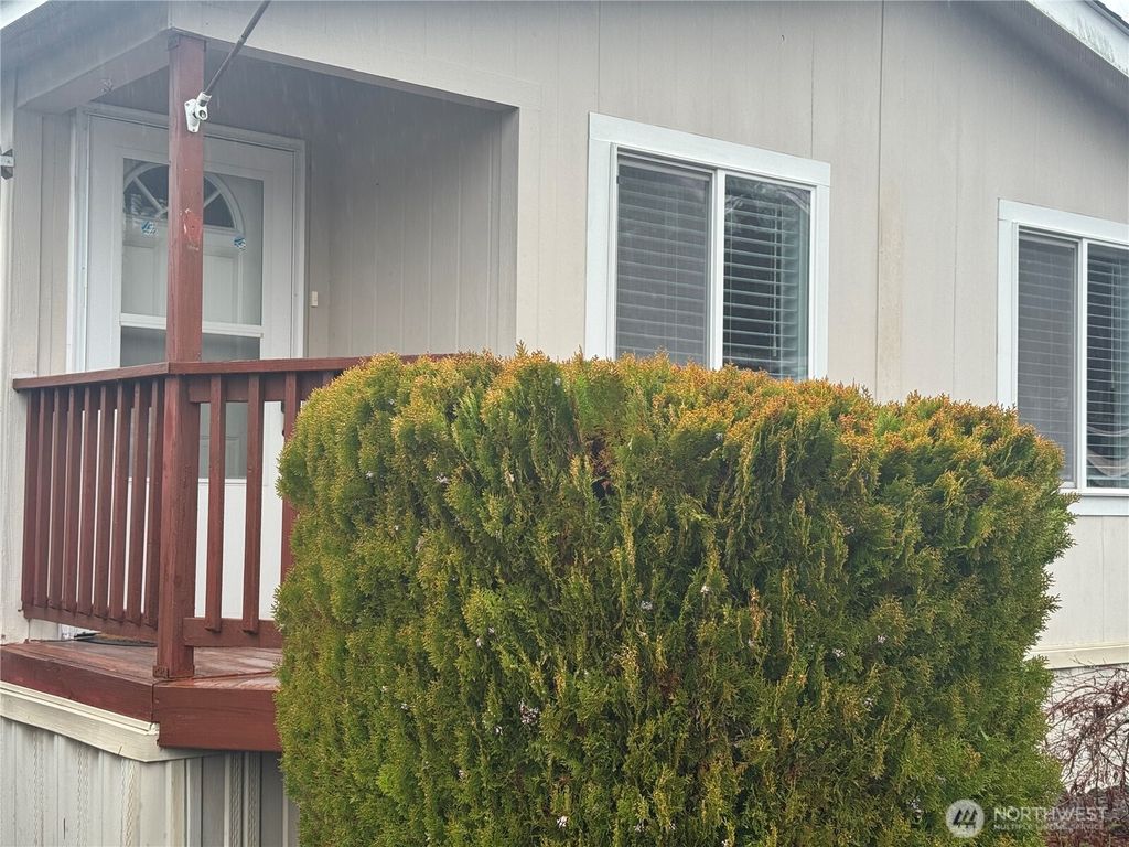 Photo of 151 Cardinal Lane Ln, Kelso, WA 98626 (MLS # 2459985)