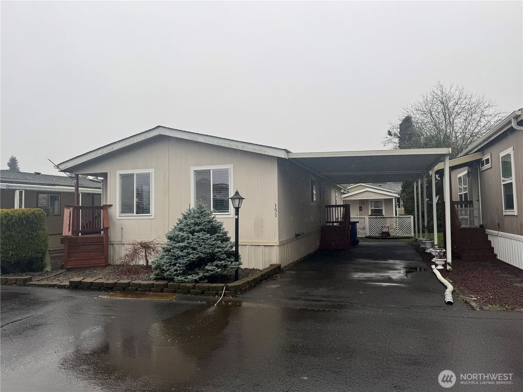 Photo of 151 Cardinal Lane Ln, Kelso, WA 98626 (MLS # 2459985)