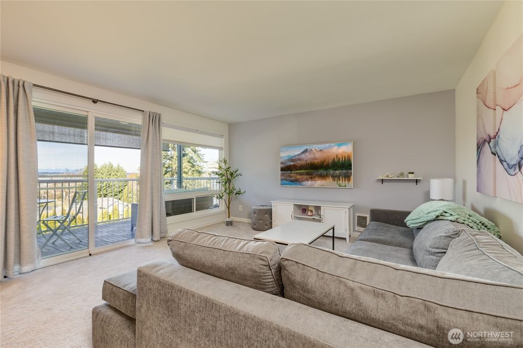 Photo of 1113 Kirkland Avenue #4B, Kirkland, WA 98033 (MLS # 2499854)