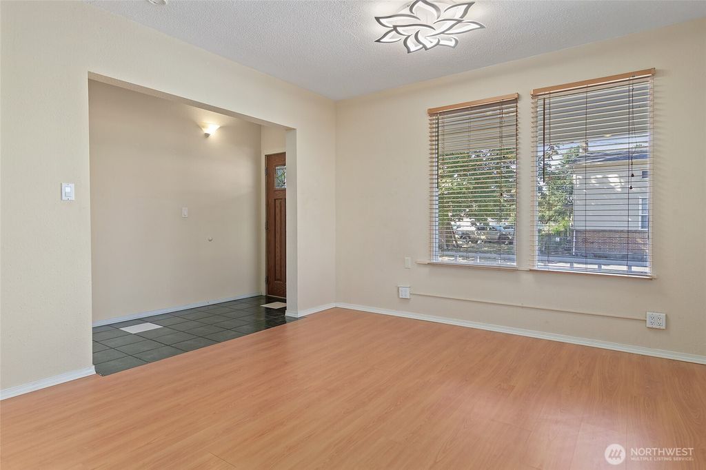Photo of 410 2nd Ave S Ave, Kent, WA 98032 (MLS # 2437643)