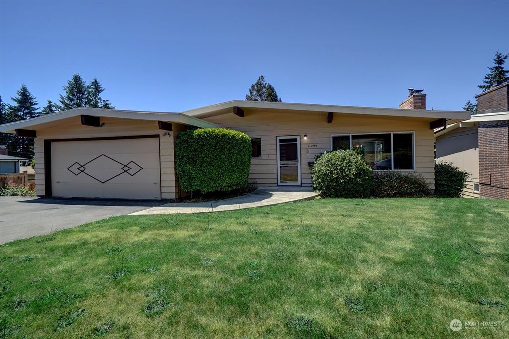 Photo of 11509 21st Place SW, Seattle, WA 98146 (MLS # 2127926)
