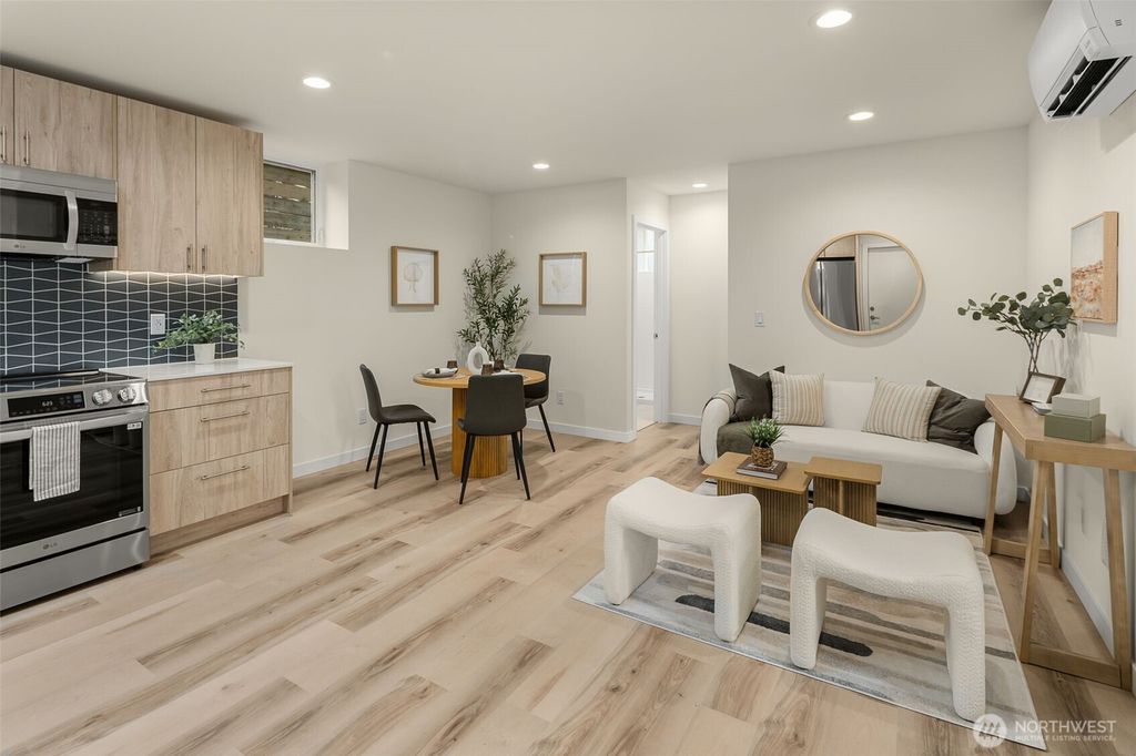 Photo of 3918 S Juneau Street, Seattle, WA 98118 (MLS # 2520296)