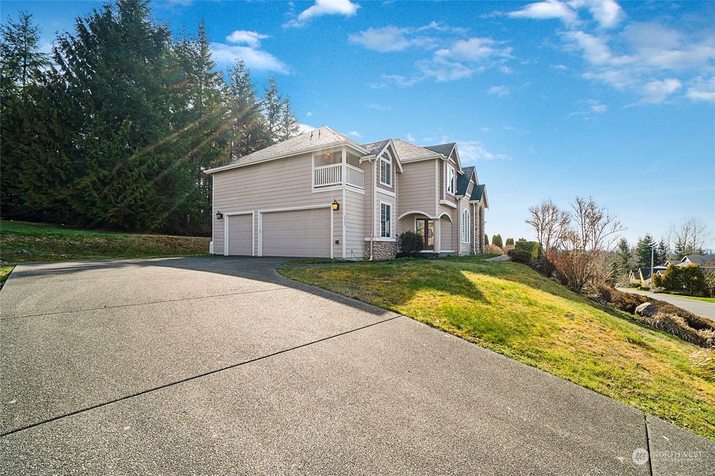 Photo of 9325 185th Drive SE, Snohomish, WA 98290 (MLS # 2058740)