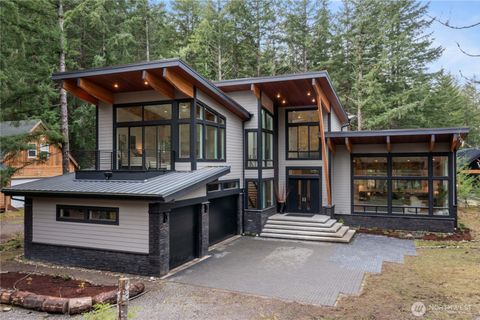 Photo of 62315 Mountain Beaver Way E, Greenwater, WA 98022 (MLS # 2456012)