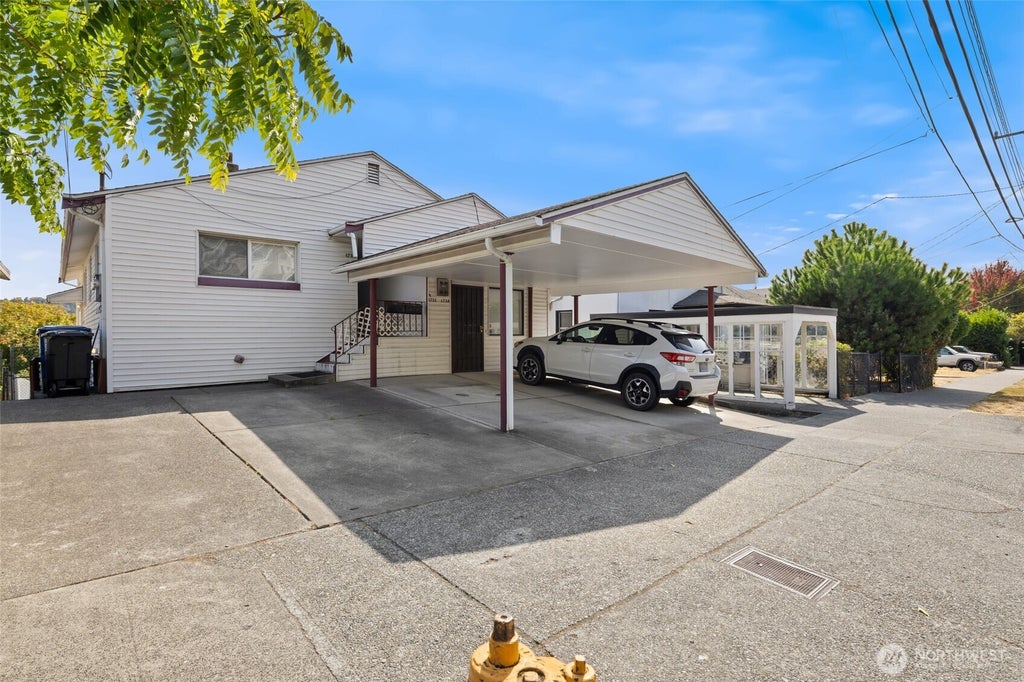 Photo of 1732 Dexter Avenue N, Seattle, WA 98109 (MLS # 2583380)