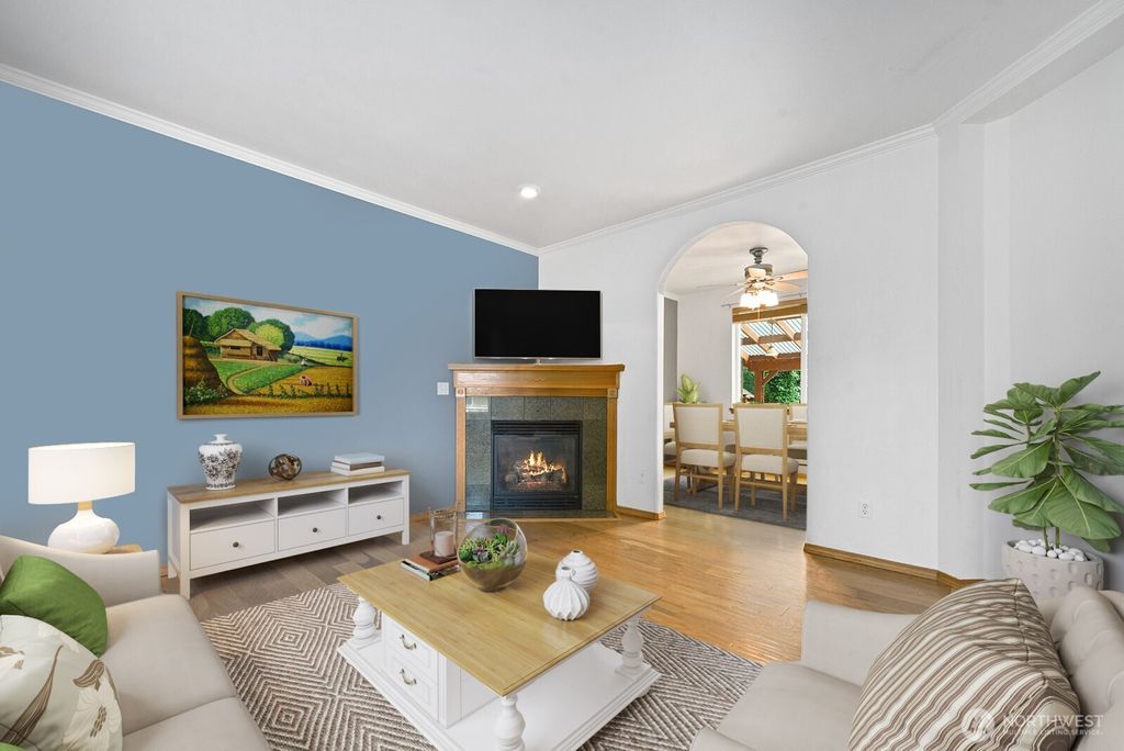 listing image 9366975811291213195