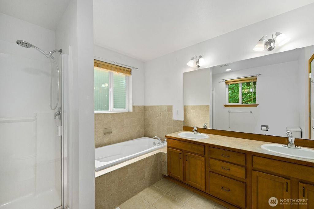listing image 9367267566814786719