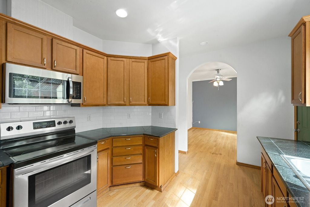 listing image 9367578158667048720