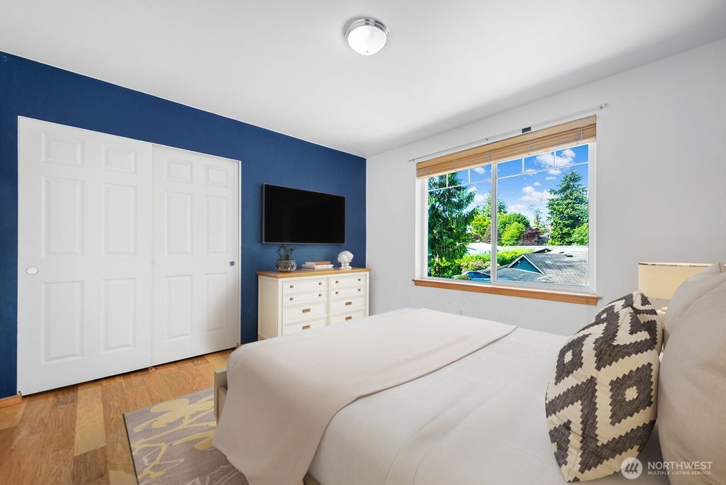 listing image 9368947612403881767