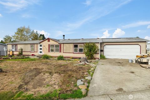 Photo of 15418 107th Loop SE, Yelm, WA 98597 (MLS # 2447442)