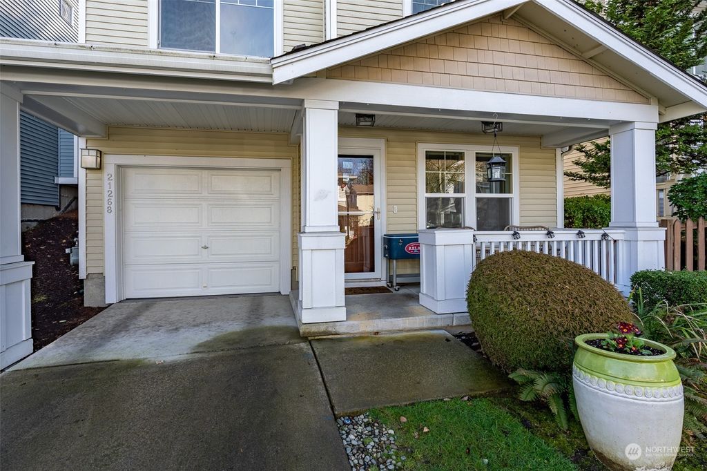 Photo of 21268 40th Way S #34, SeaTac, WA 98198 (MLS # 2210101)