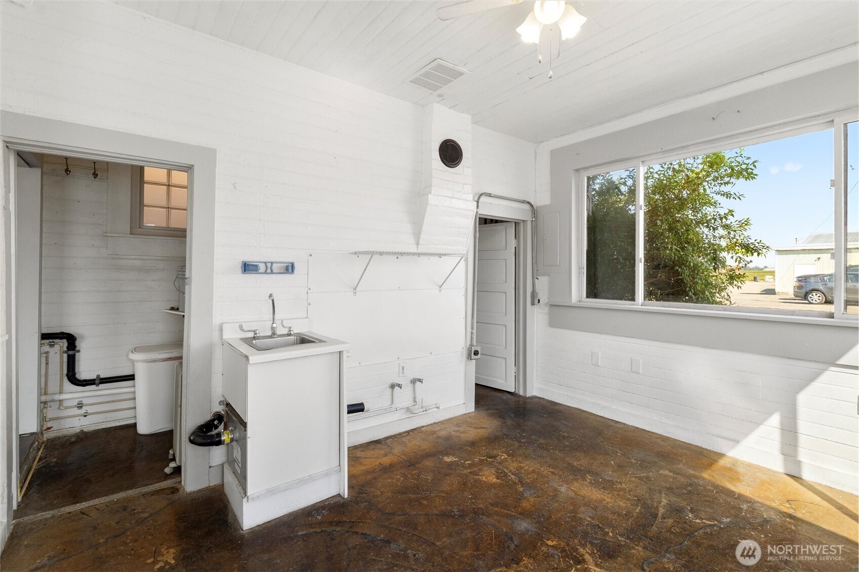 102 Everson Rd