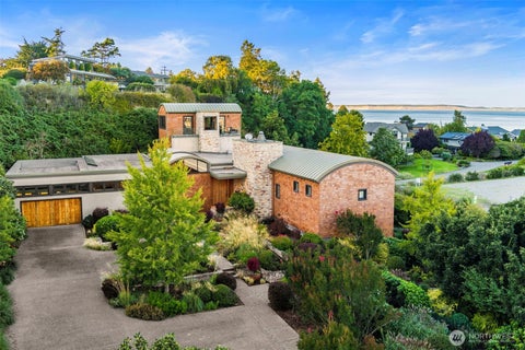 Photo of 537 Jackson Street, Port Townsend, WA 98368 (MLS # 2564910)