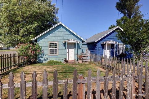 Photo of 405 N Washington Avenue, Long Beach, WA 98631 (MLS # 1980999)