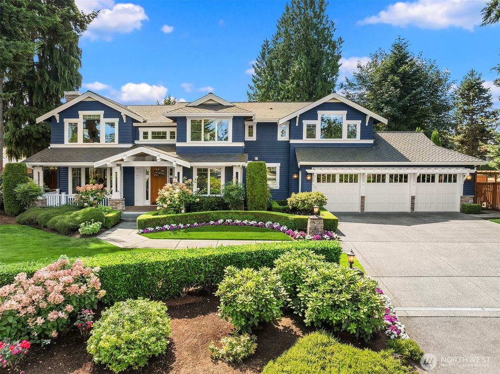 Photo of 9445 NE 25th Street, Clyde Hill, WA 98004 (MLS # 2334016)