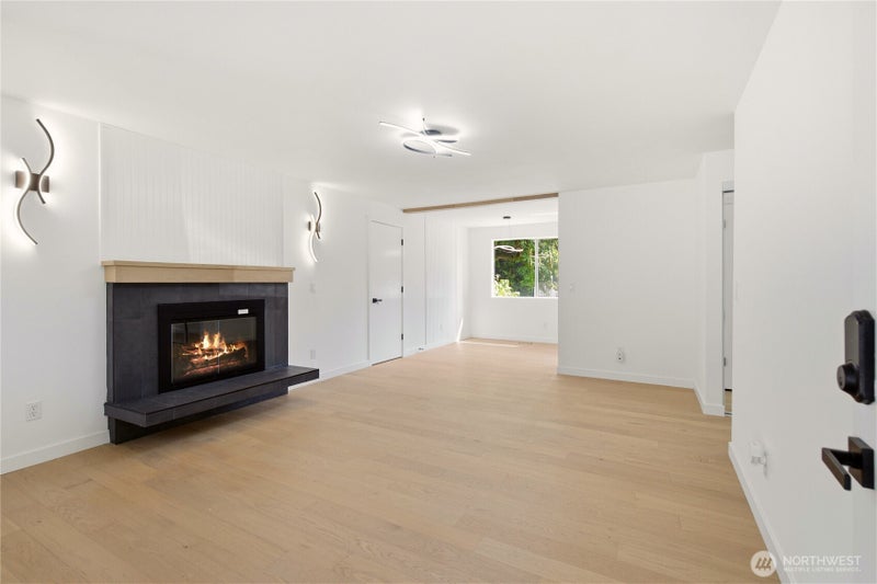 853 S 306th Street