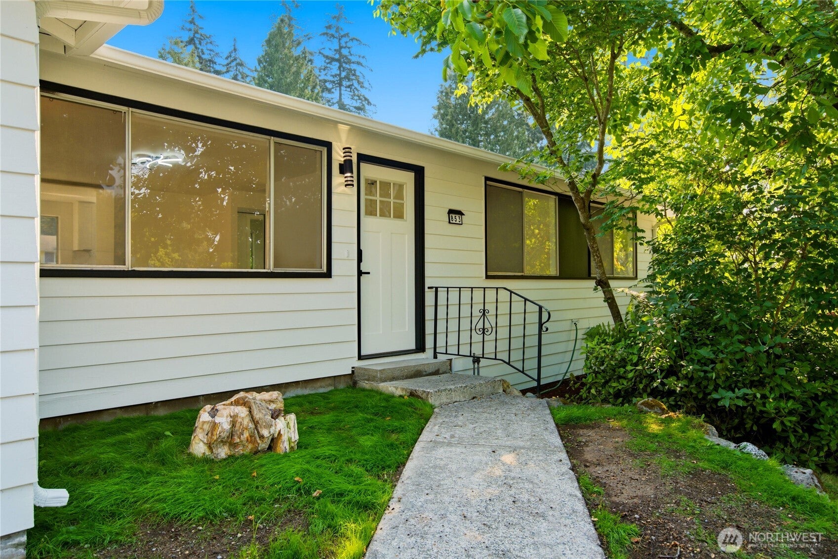 853 S 306th Street