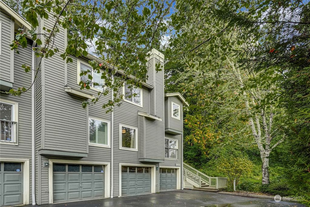 Photo of 17617 NE 92nd Court #2, Redmond, WA 98052 (MLS # 2163090)