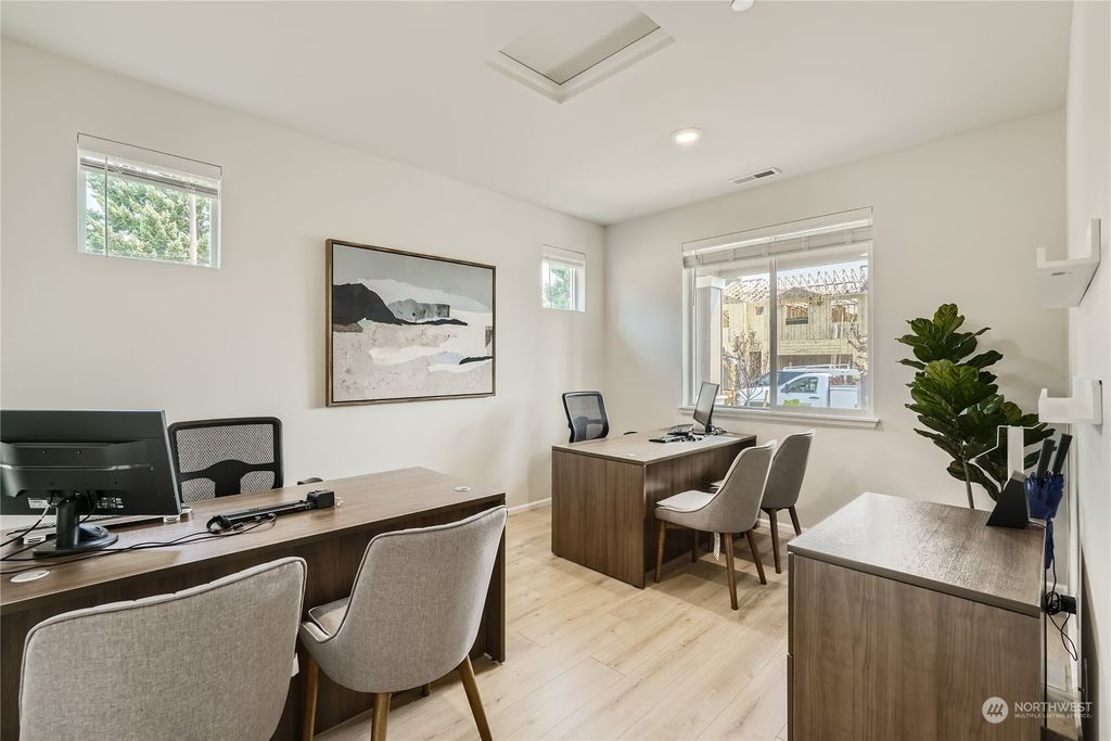 Photo of 12520 5th Place SW #11, Burien, WA 98146 (MLS # 2182995)
