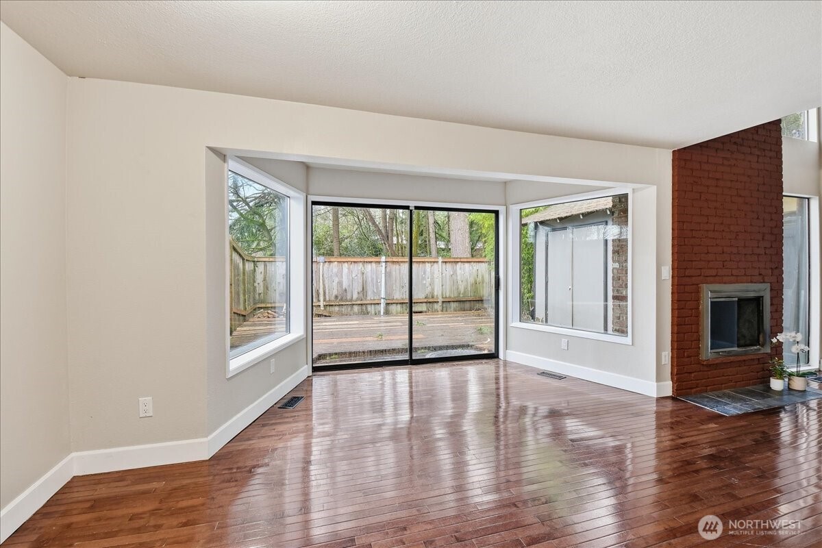 1596 Aberdeen Court SE