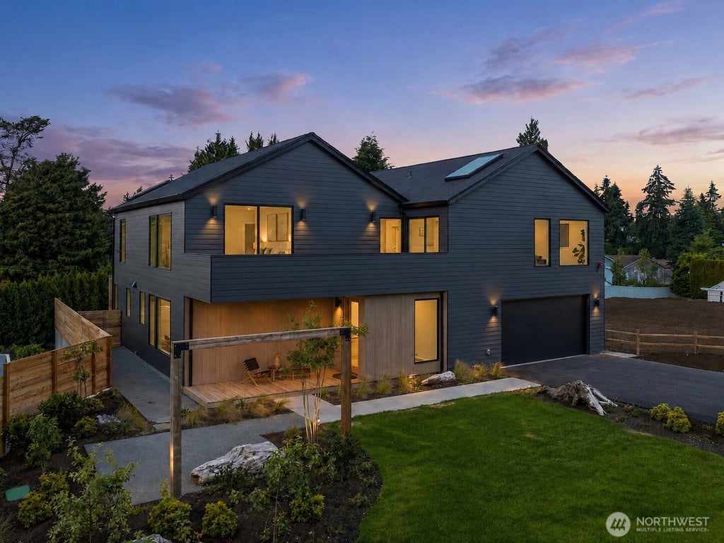 Photo of 18636 2nd Avenue SW, Normandy Park, WA 98166 (MLS # 2540985)