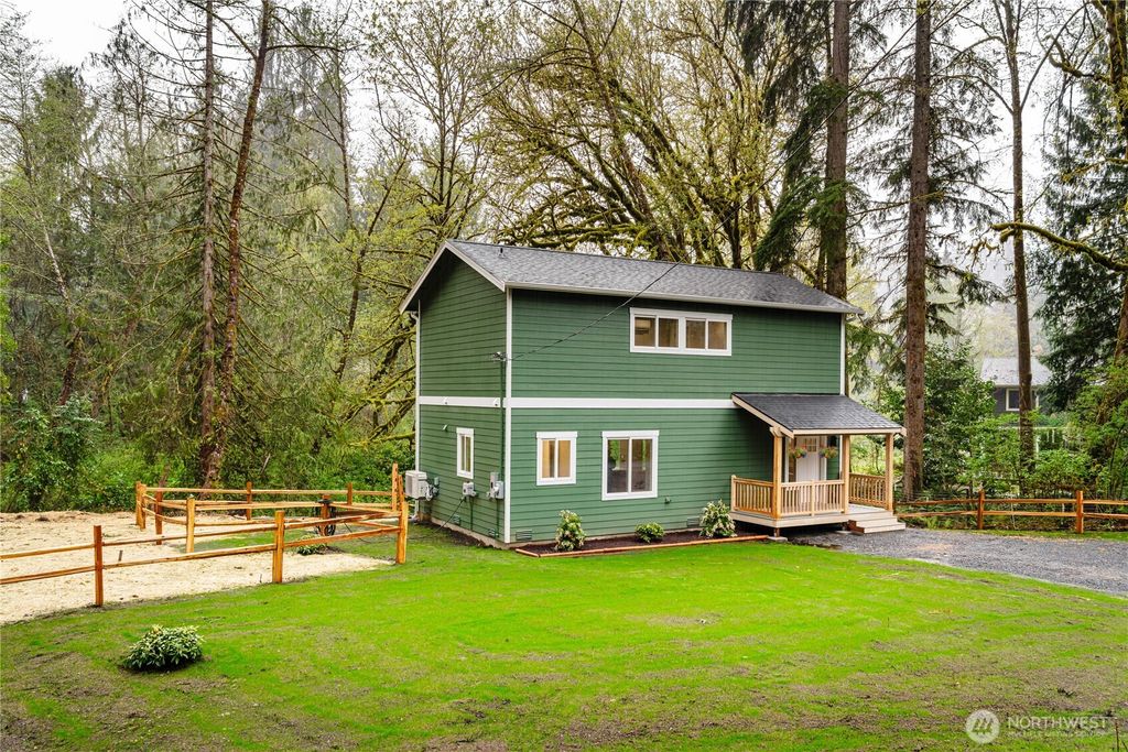 Photo of 1906 238th Avenue NE, Granite Falls, WA 98252 (MLS # 2485999)
