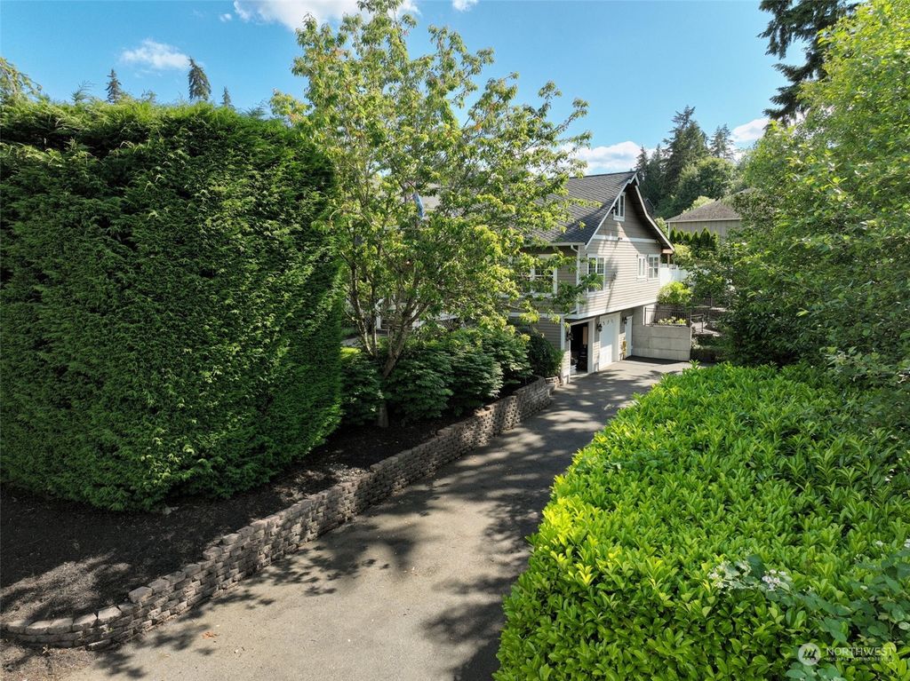 Photo of 16345 Simonds Road NE, Kenmore, WA 98028 (MLS # 2275853)