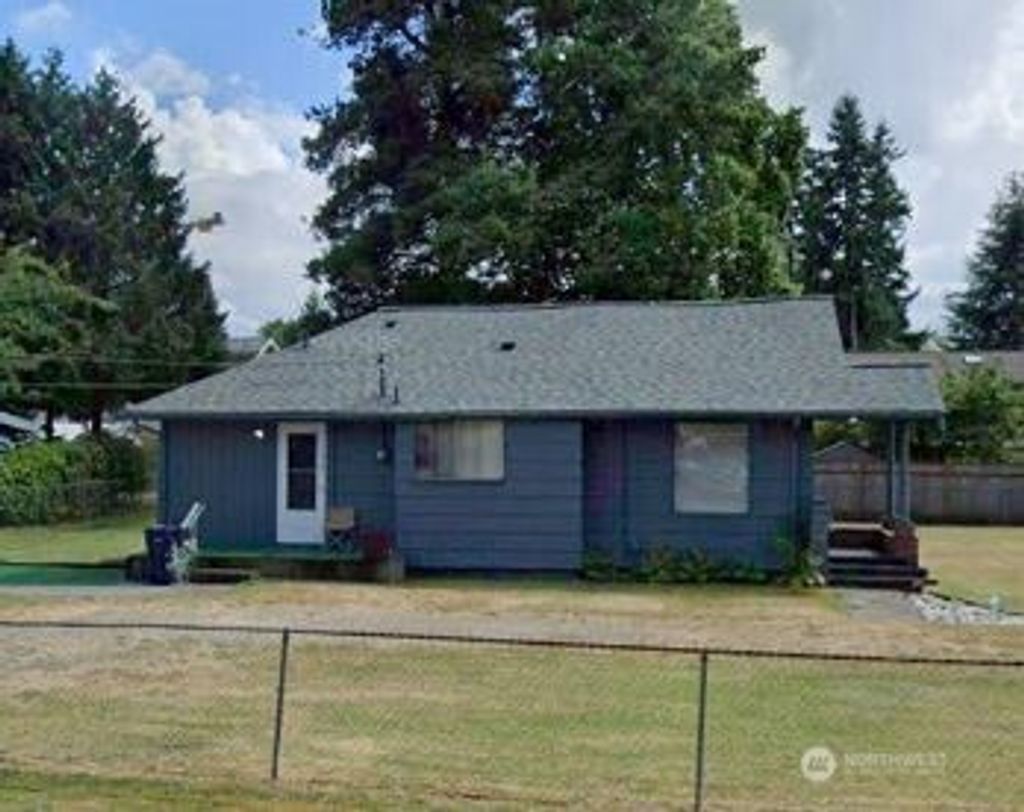 Photo of 19101 44TH Avenue W, Lynnwood, WA 98036 (MLS # 2424317)