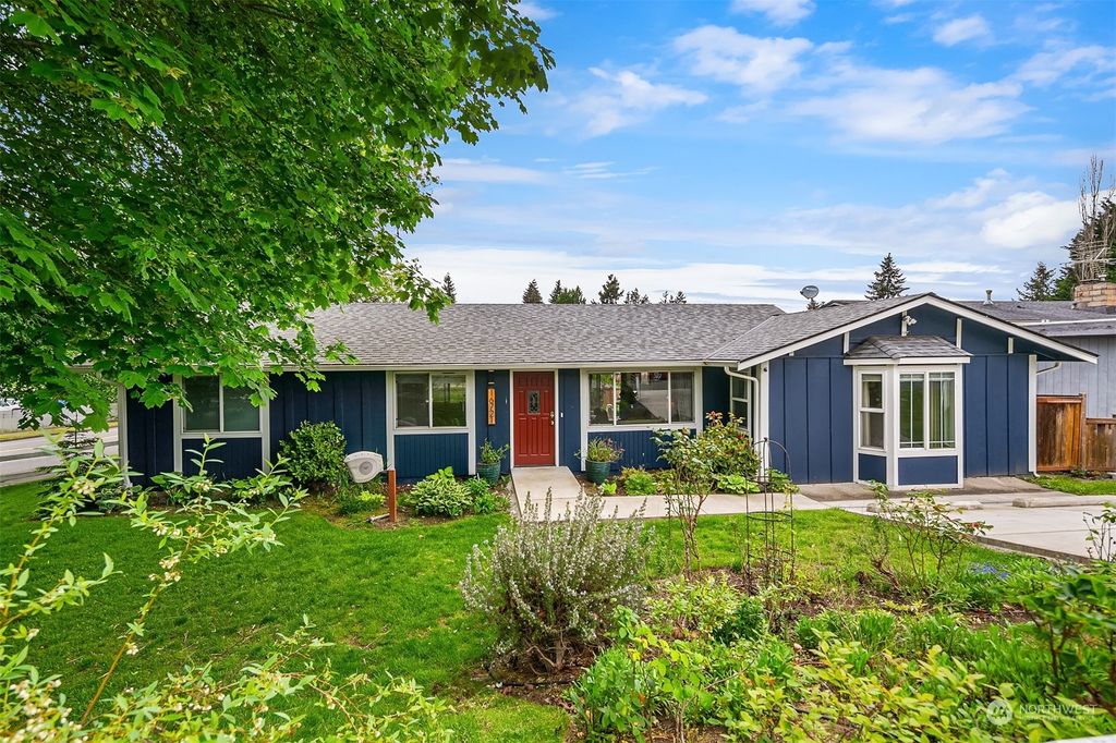 Photo of 16721 127th Avenue SE, Renton, WA 98058 (MLS # 2229485)