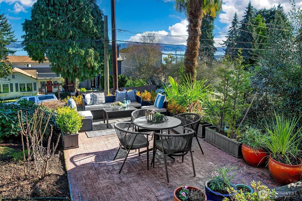 Photo of 707 Lake Washington Boulevard S, Seattle, WA 98144 (MLS # 2472462)