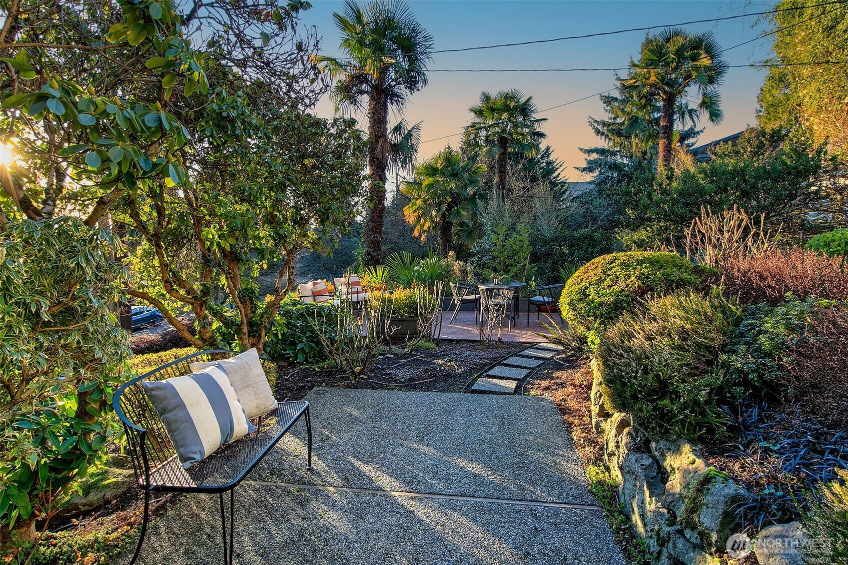 707 Lake Washington Boulevard S