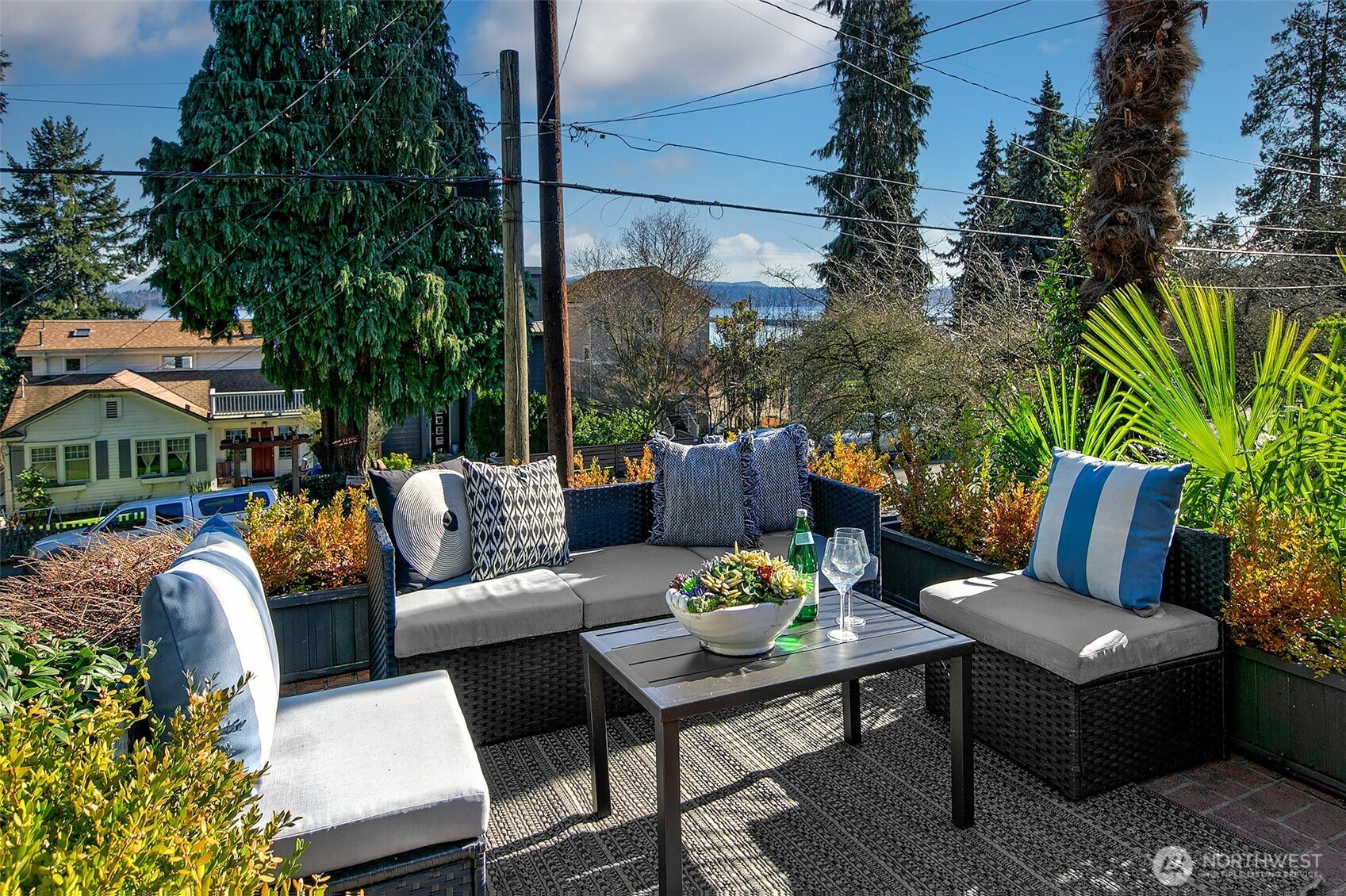 707 Lake Washington Boulevard S