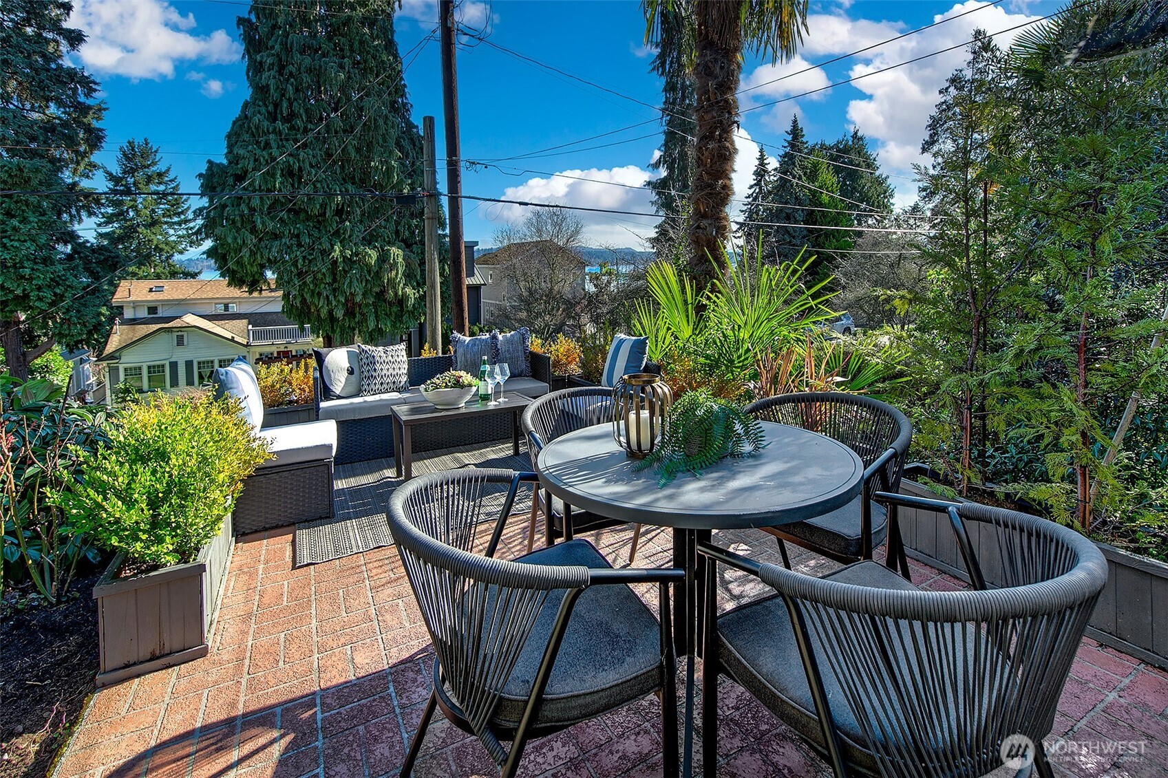 707 Lake Washington Boulevard S