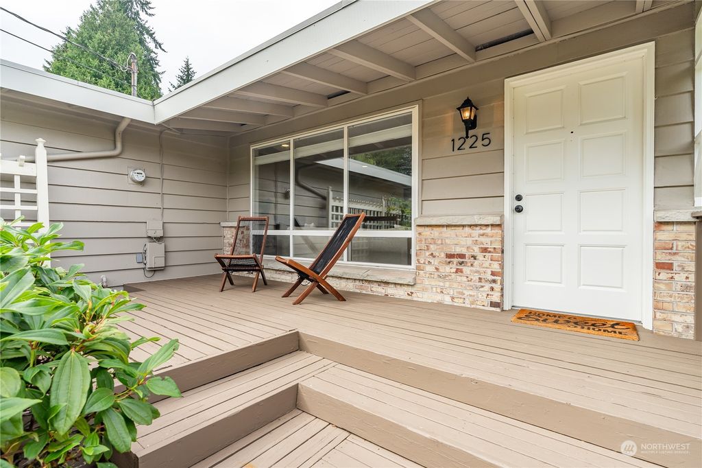 Photo of 1225 165th Avenue SE, Bellevue, WA 98008 (MLS # 2161022)