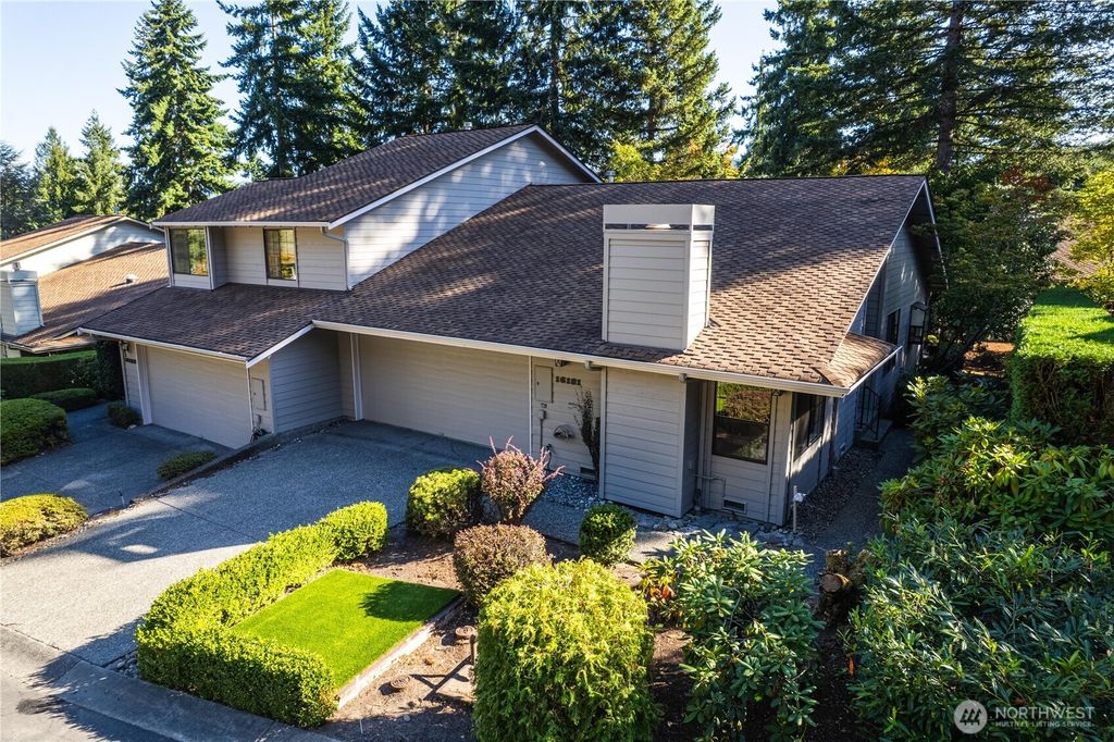 Photo of 16181 SE 33rd Circle Cir, Bellevue, WA 98008 (MLS # 2433985)