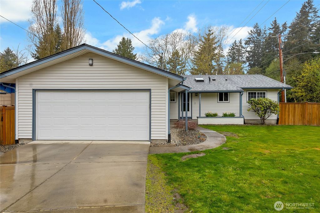Photo of 31203 2nd Avenue SW, Federal Way, WA 98023 (MLS # 2506437)