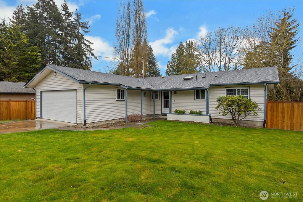 Photo of 31203 2nd Avenue SW, Federal Way, WA 98023 (MLS # 2506437)