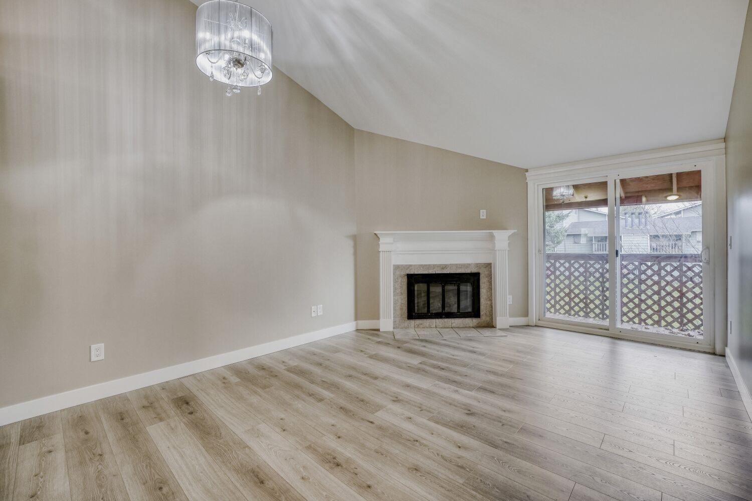 3402 I Street NE H202