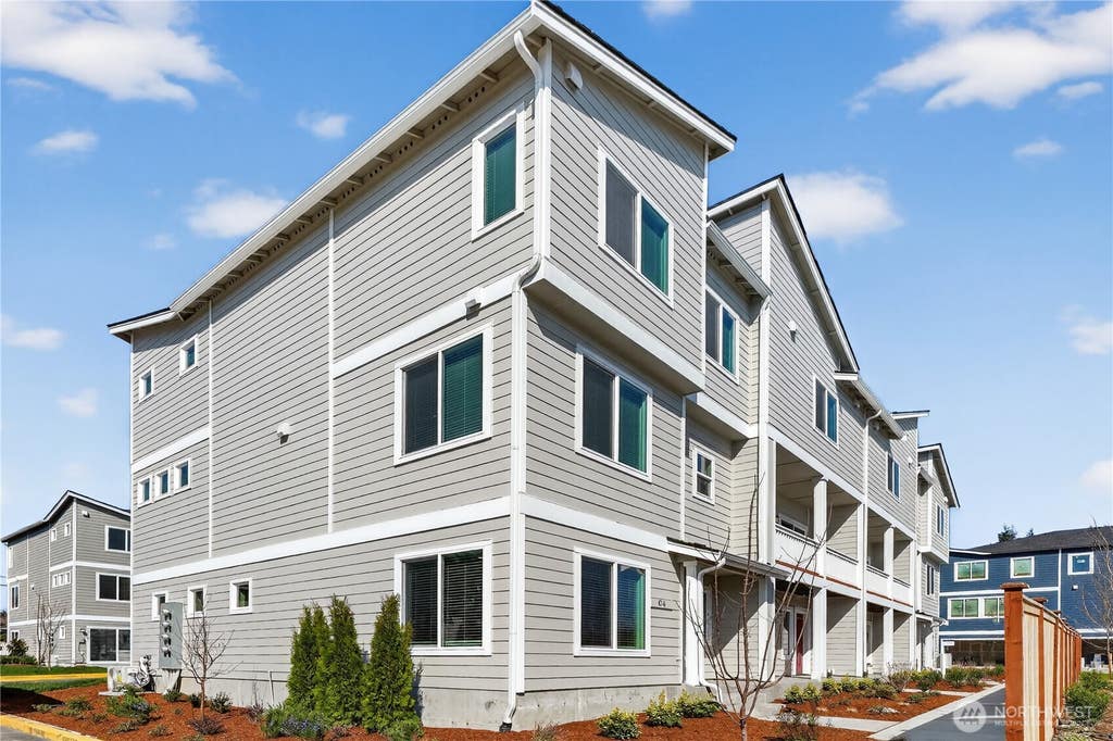 Photo of 9811 31st Avenue SE #G2, Everett, WA 98208 (MLS # 2572000)