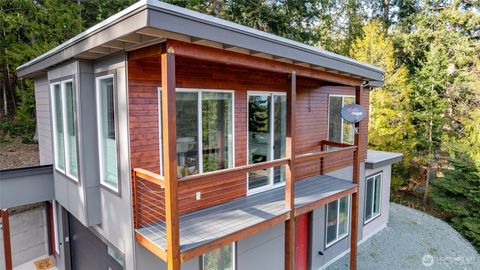 628 Shushwap Lane La Conner WA 98257