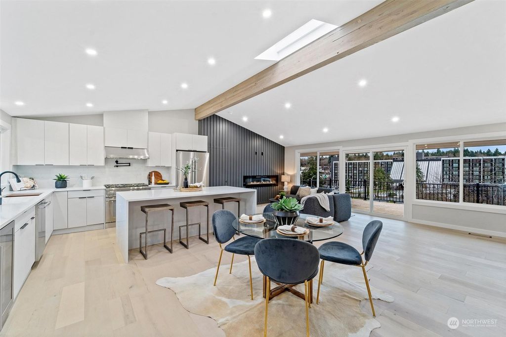 Photo of 300 111th Avenue SE, Bellevue, WA 98004 (MLS # 2239438)