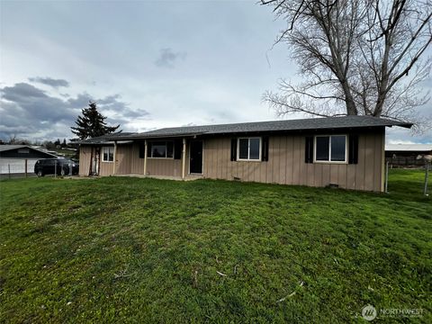 161 Whites Place Selah WA 98942