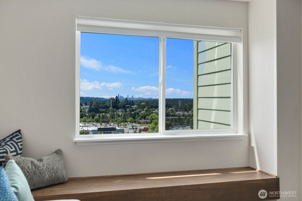 Photo of 3815 131st Lane SE #H4, Bellevue, WA 98006 (MLS # 2549303)