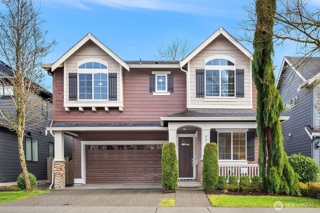 Photo of 9414 Elm Avenue SE, Snoqualmie, WA 98065 (MLS # 2481738)