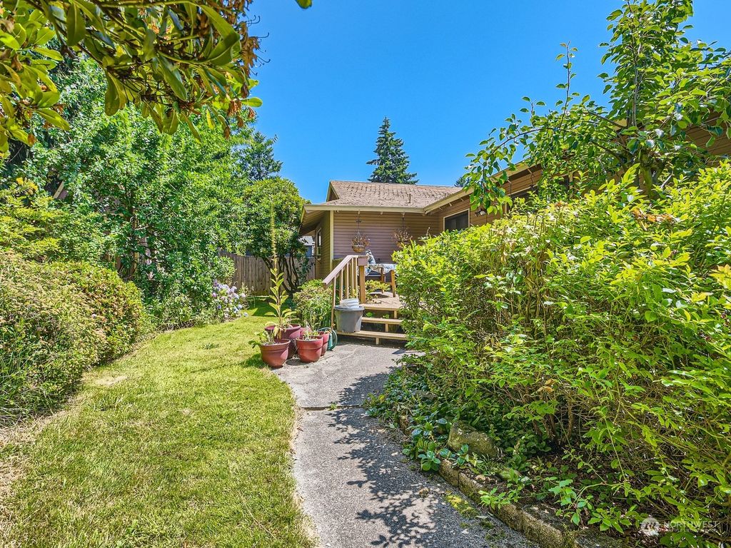 Photo of 2130 S 229th Street, Des Moines, WA 98198 (MLS # 2135090)