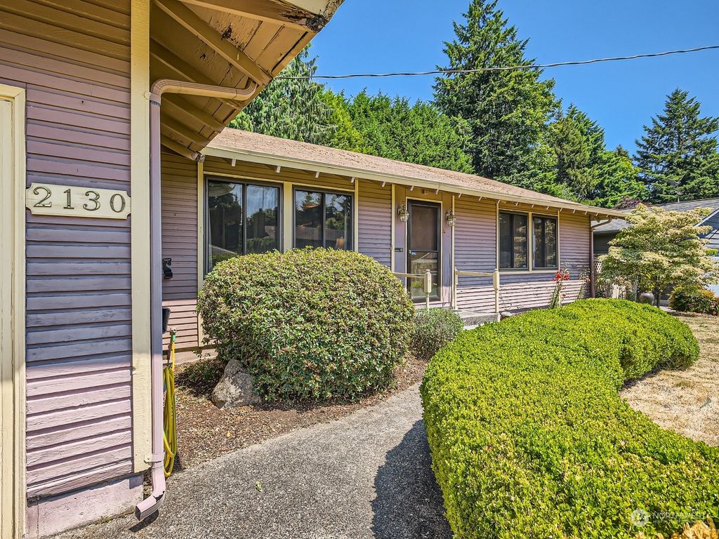 Photo of 2130 S 229th Street, Des Moines, WA 98198 (MLS # 2135090)