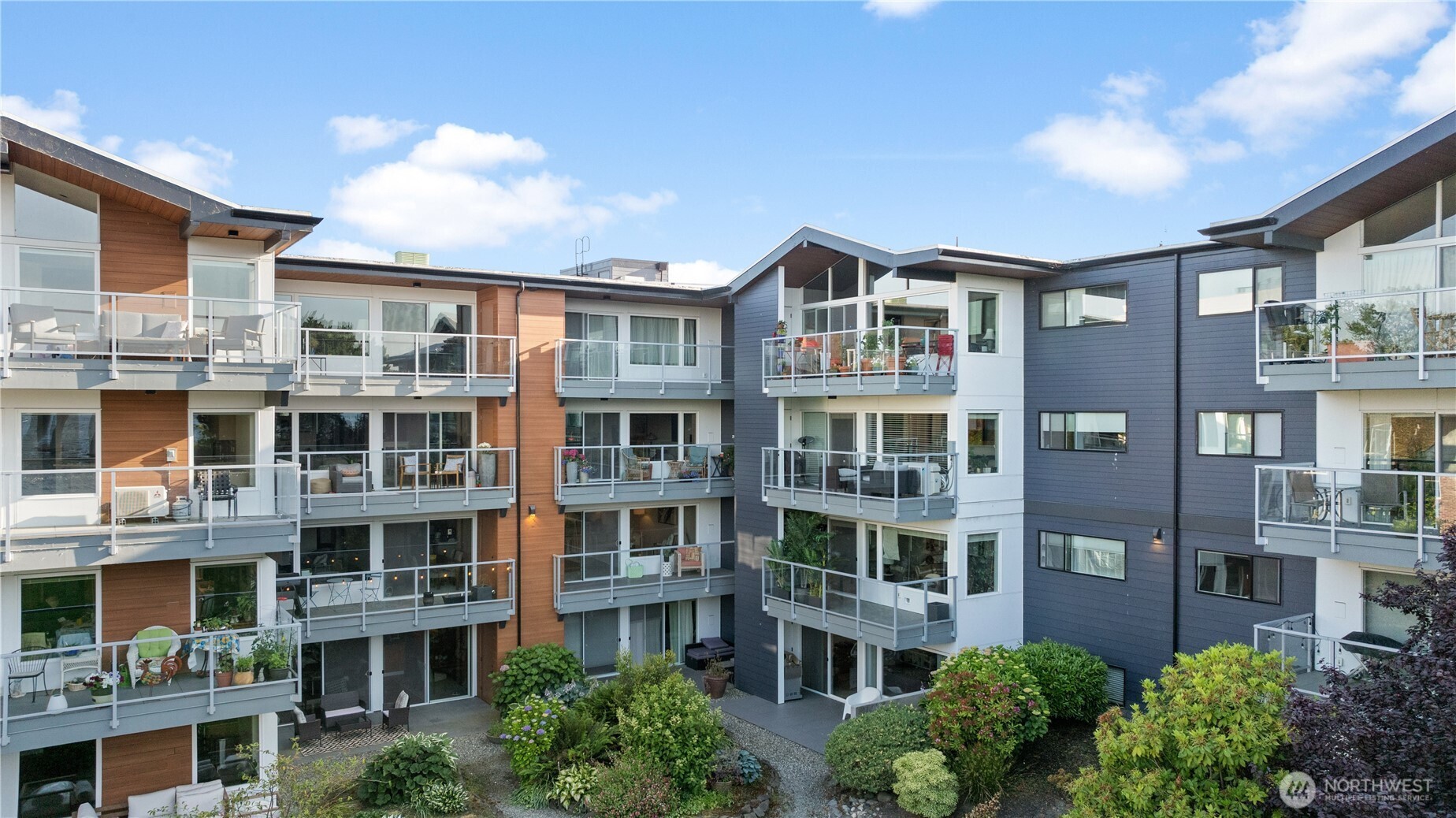 2501 Canterbury Lane E 203