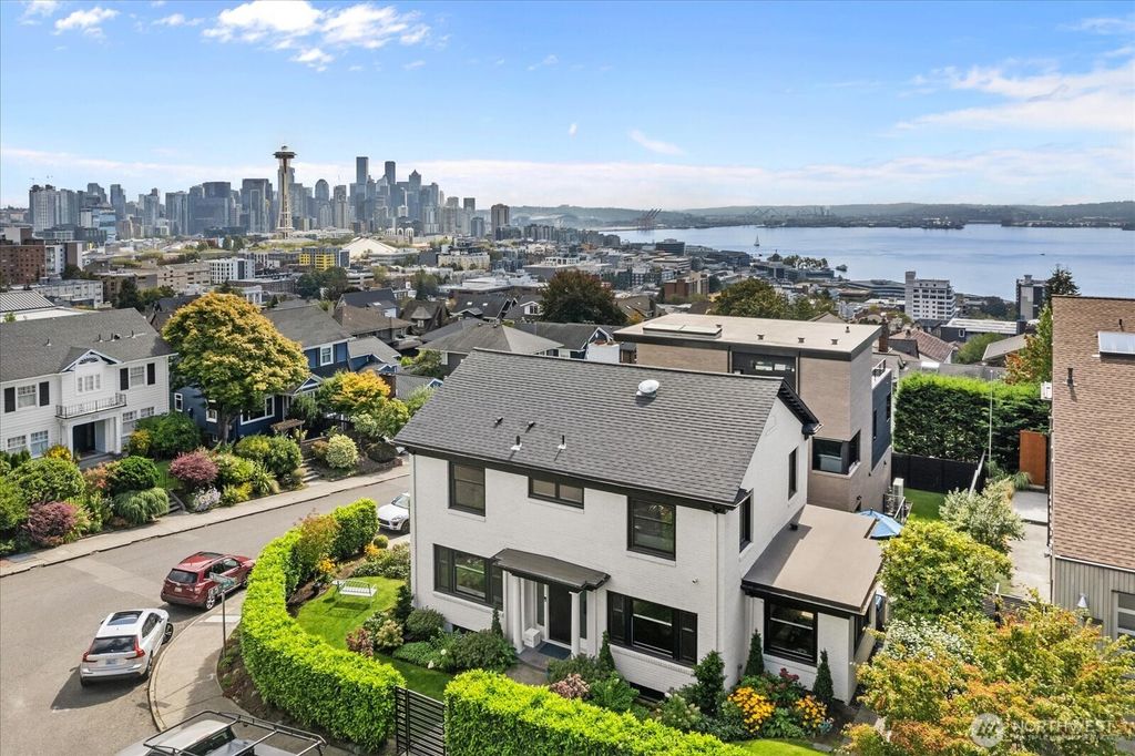 Photo of 503 W Prospect Street, Seattle, WA 98119 (MLS # 2344071)