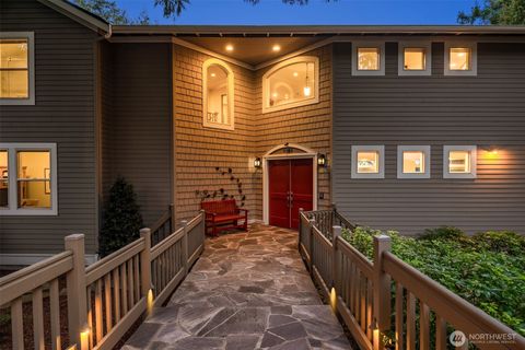 Photo of 11205 NE 95th Street, Kirkland, WA 98033 (MLS # 2467271)