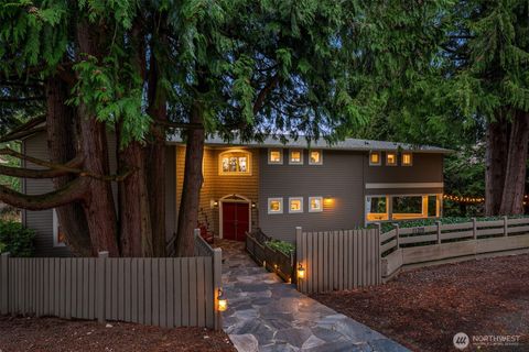 Photo of 11205 NE 95th Street, Kirkland, WA 98033 (MLS # 2467271)